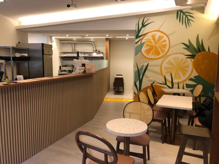 乾淨溫馨的店面設計，讓人很舒服！