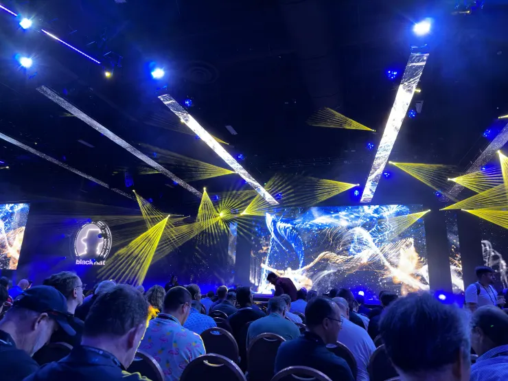 像是演唱會開場的 Keynote