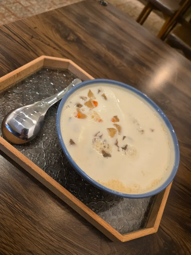 豆花托盤都是古早房子的窗花