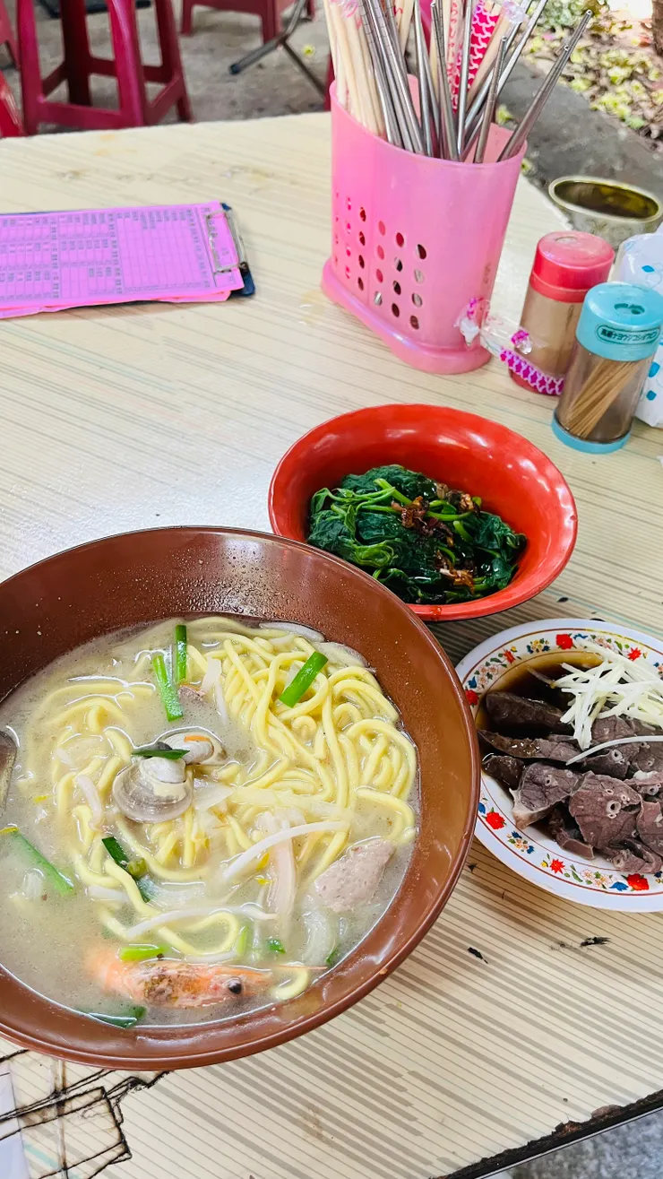 阿揚什錦湯麵80元、燙青菜35元、豬肺30元