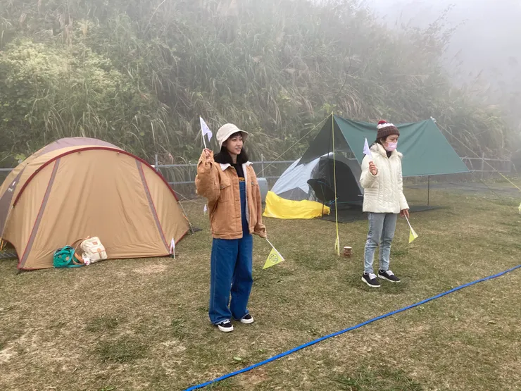 紅旗白旗舉起來