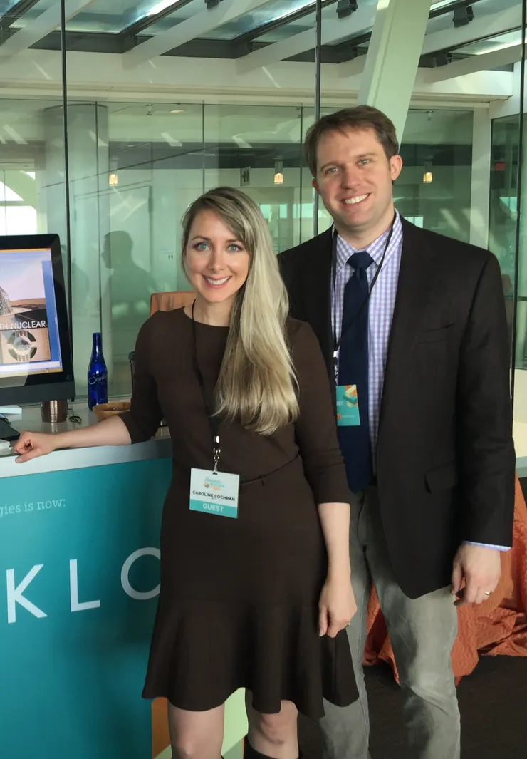 右為 Jacob，左為 Caroline，Source: Y Combinator - Oklo's Jacob DeWitte on Building a Nuclear Reactor People Want