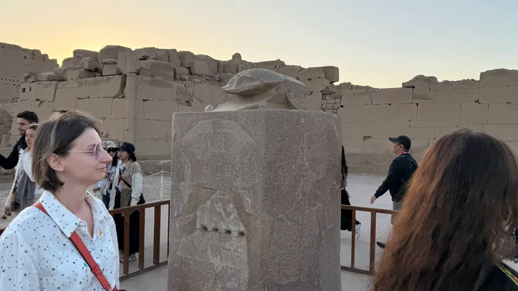 聖甲蟲是象徵太陽神，傳說繞着這個石刻順時針走7圈就可以實現願望。
