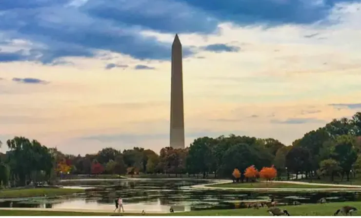 華盛頓紀念碑（Washington Monument）是世界最高的石製建築，也是世界上最高的方尖碑。