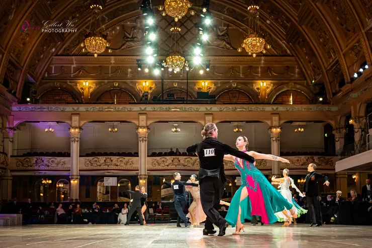 各路好手每年5月齊聚一堂，用舞技拚高下(圖片來源：國際標準舞官網)