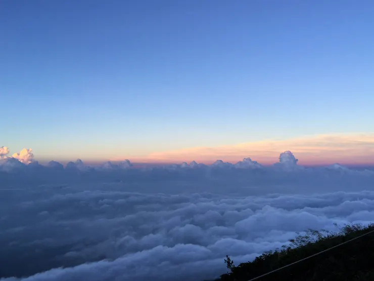 瞬息萬變的雲海