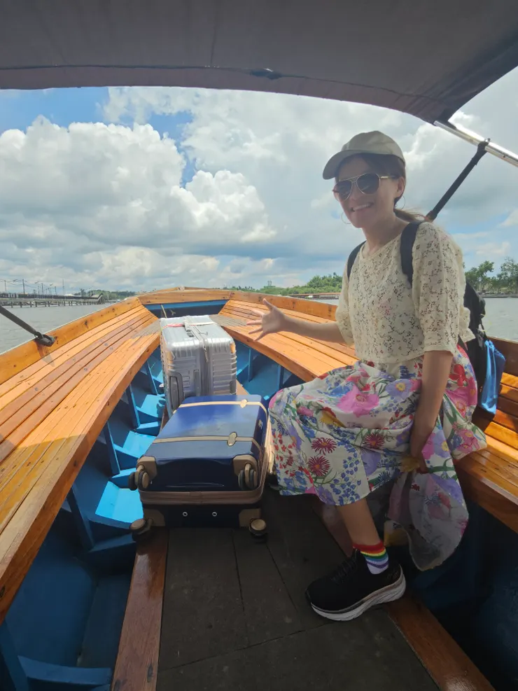 搭上汶萊水上村莊的動力船,出發前往下一站