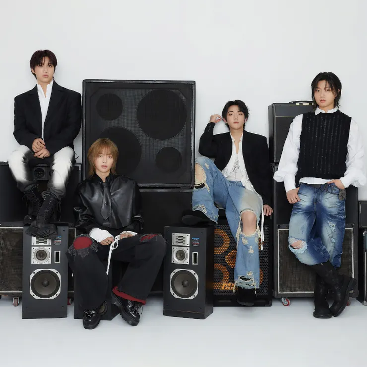 Dragon Pony《RUN RUN RUN》團體概念照。