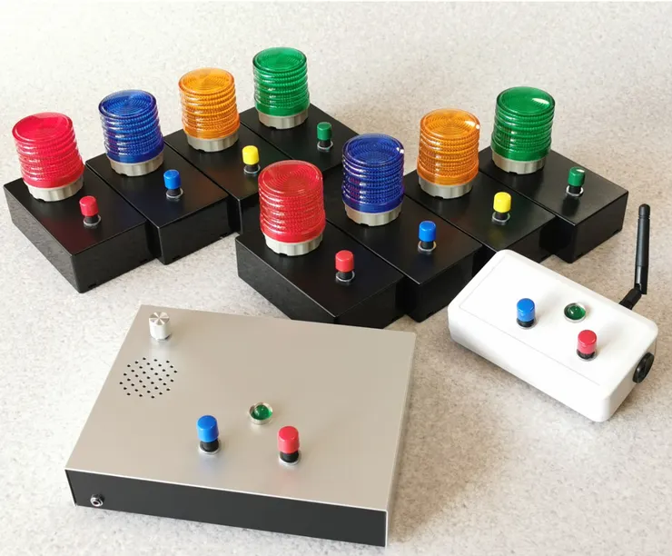 一對八早稻田式搶答機