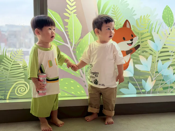 06主題客房以「森林療癒」為設計主軸，邀請親子入住然意象與舒適設計的療癒空間