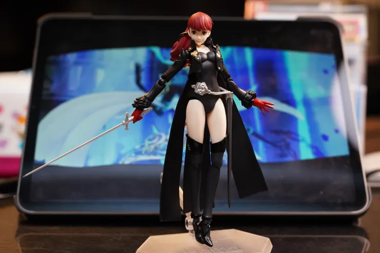 覺醒持劍的標準姿勢