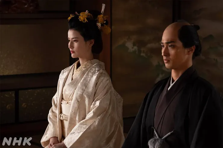 打了多年光棍的蔦重終於成家了