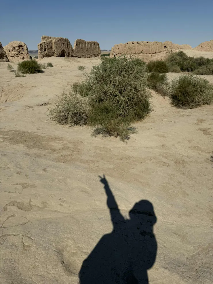 順利完成5古堡遊還沒被曬成人乾的我!