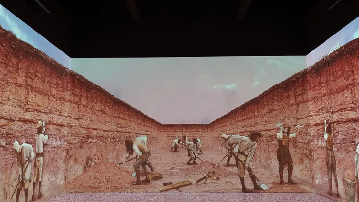 運河建設期間曾遭遇缺工問題，為順利完成運河，皮埃爾-保羅·里凱甚至呼籲軍方支援人力。