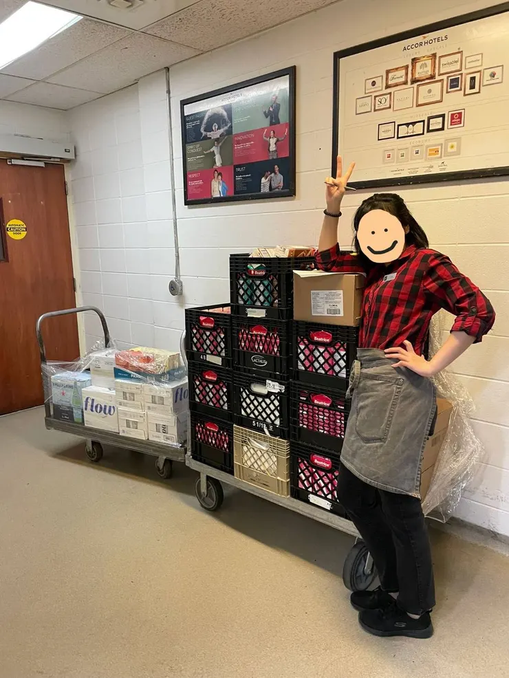 巨大的進貨量，我們要把這批全部盤點歸位