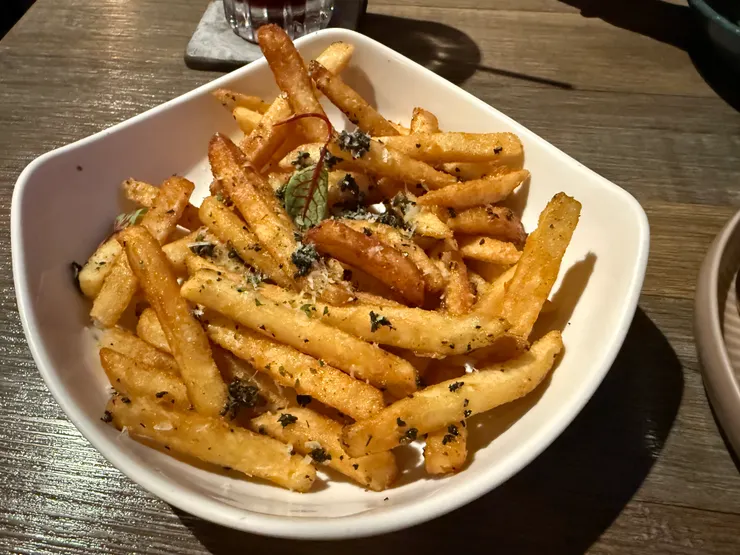 松露臭薯條   180元