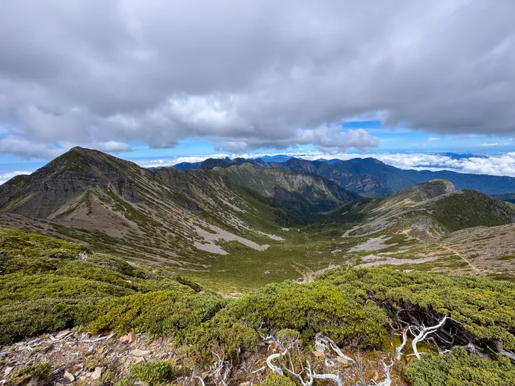 美麗的雪山圈谷