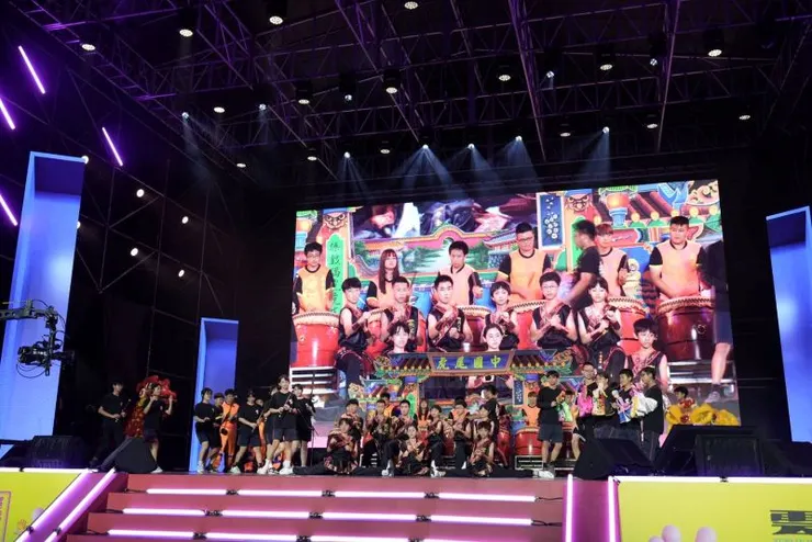 ▲開場表演由虎尾國中帶來精彩表演，展現青春能量與創意。(雲林縣政府提供)