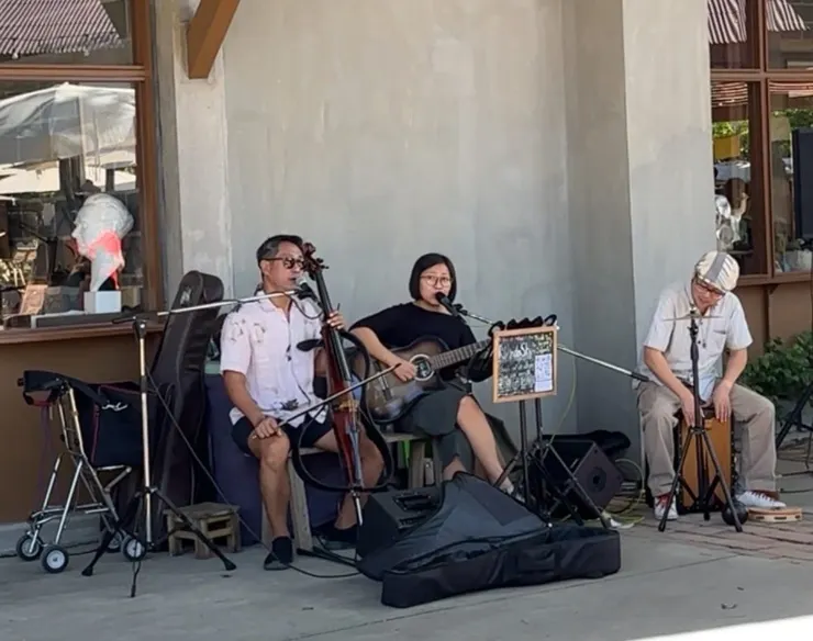 很會唱的一團,好喜歡