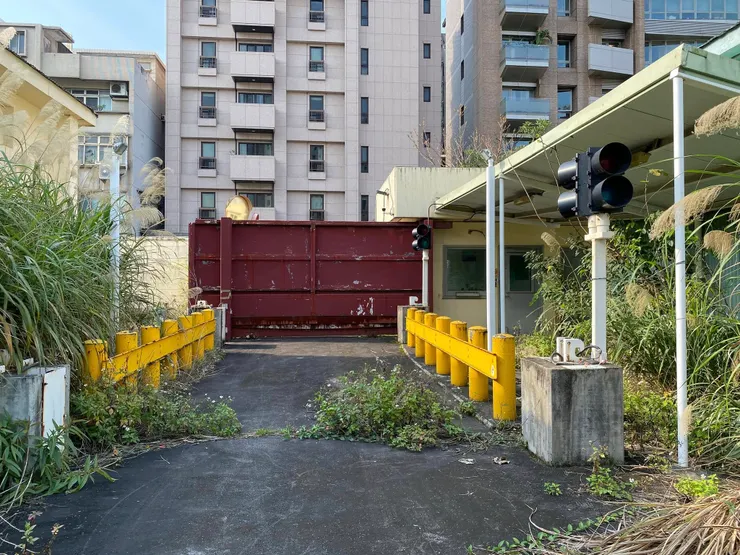 南側門（2025年，筆者拍攝）