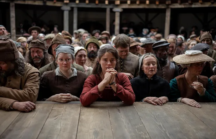 台下觀賞哈姆雷特的Agnes, resource from IMDB