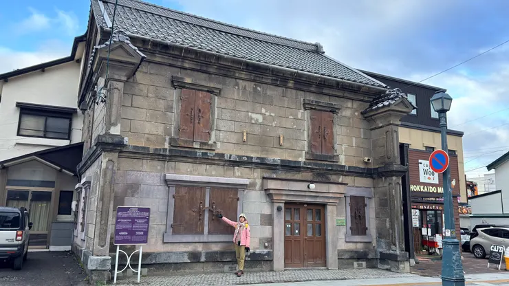 貨窗是倉庫用於裝卸貨物的開口