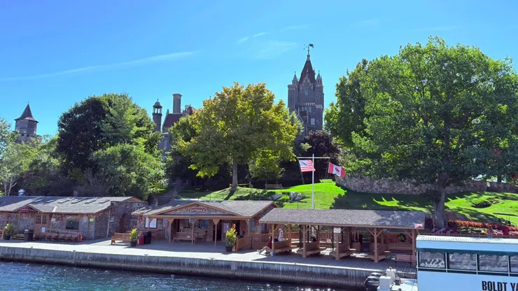 富豪子孫以一美元的價格，將博爾特城堡賣給了千島湖大橋管理局。