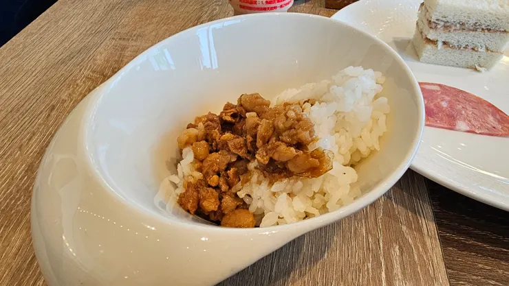 這是富麗香米魯肉飯!也是超級好吃!