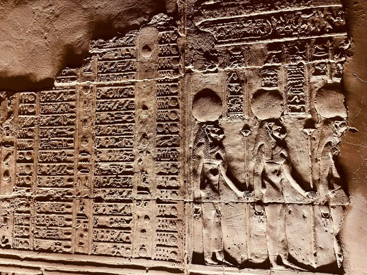 掌管埃及三個季節的獅頭人身女神