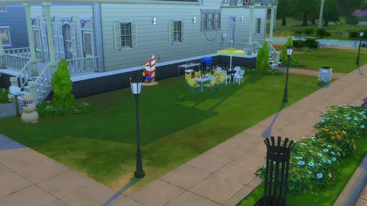 這邊是後院，一看便知有搞作。