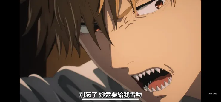 看起來超像危急時上前奮力一搏的正統男主。原來這麼帥啊。