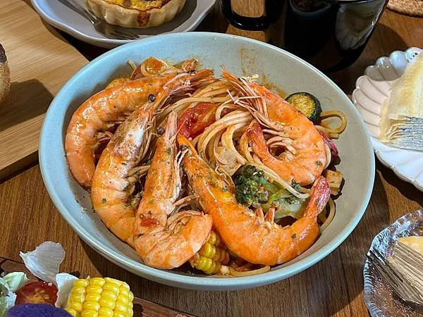 （南機場美食）小星星早午餐&輕食～豐盛早午餐、清爽沙拉、特製