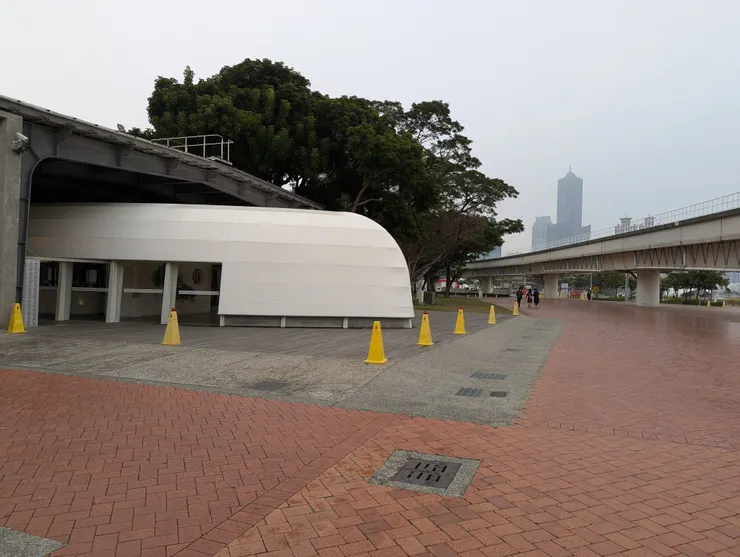 微熱山丘 & 85大樓