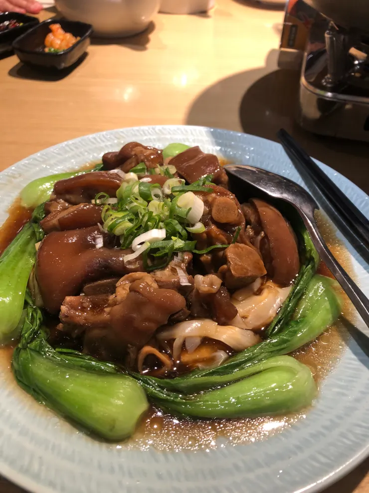 吃飽了才上，就變的有點可惜了。