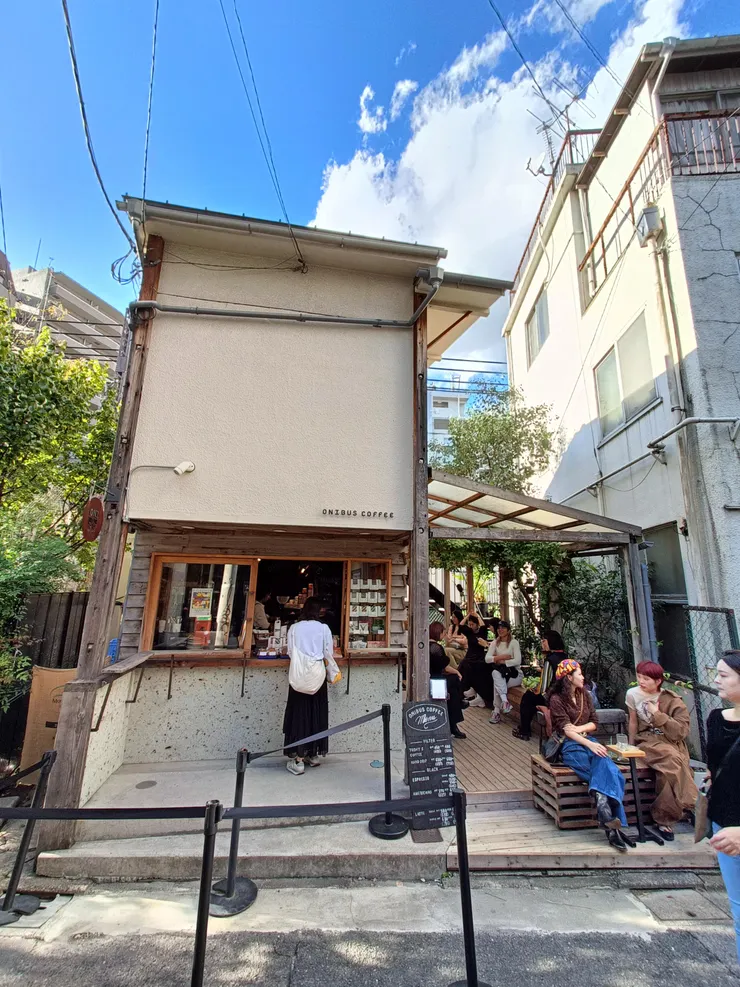 Onibus Coffee中目黑店的人氣一直維持不墜