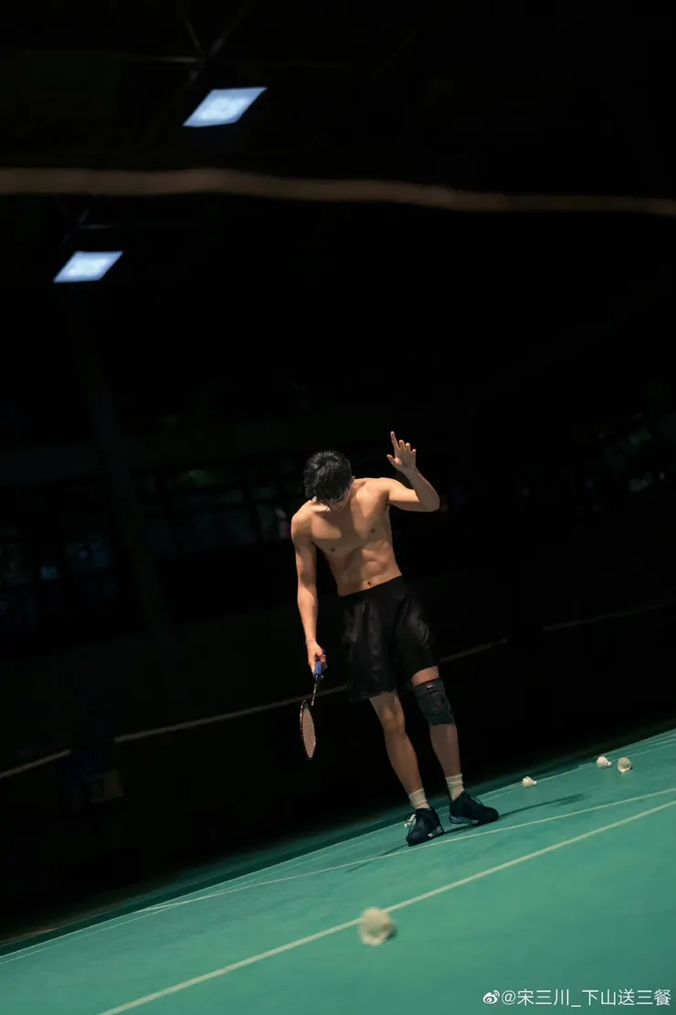 微博@宋三川_下山送三餐