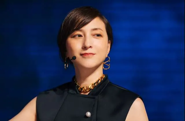 廣末涼子飾演「CYBER MOBILE」的新任CEO，圖片來源：TBS電視台