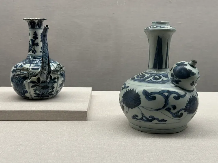 沒有水壺的手把，頸部就是手把