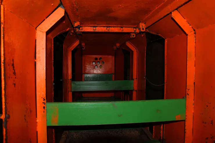 遊客可乘坐當年運送銀礦的小火車。