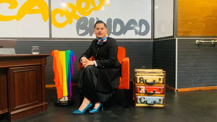 口紅和高跟鞋，是墨西哥法官Ociel Baena的正字標記。（圖片來源／FB@Jesus Ociel Baena Saucedo）