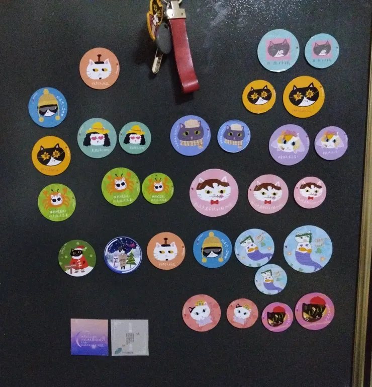 每次下班都把測試品帶回家貼