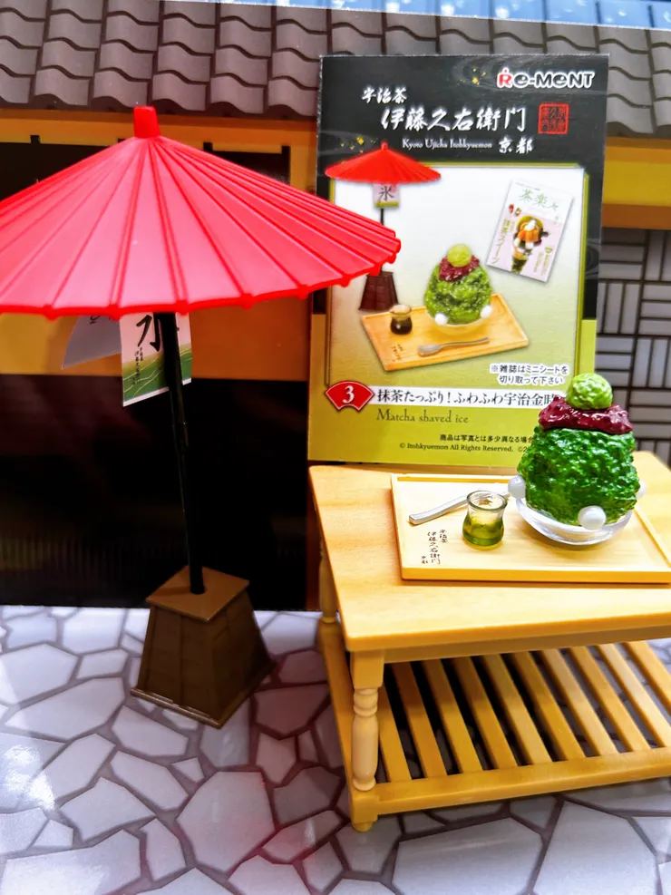 底下的桌子不是這中和的配件喔