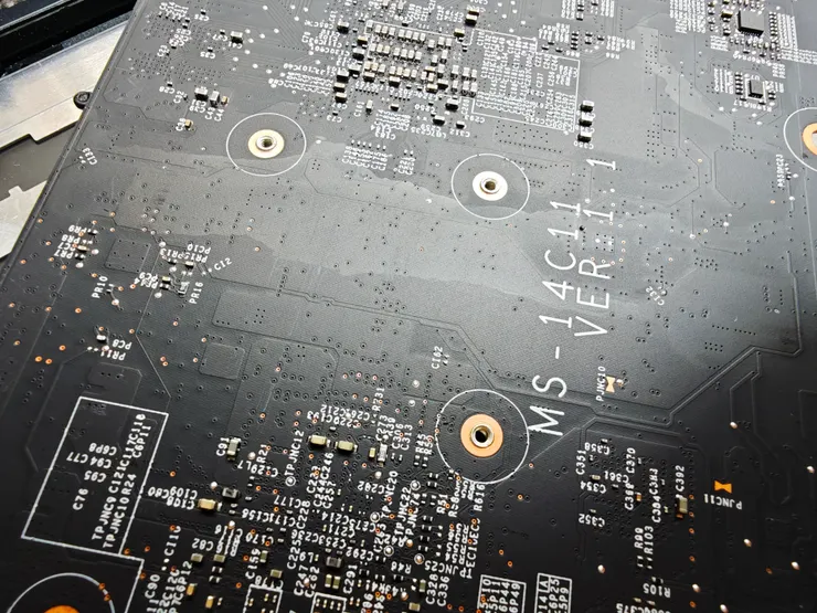 很明顯的一大塊水痕。