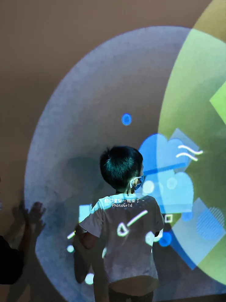 視覺、聽覺、觸覺互動性強的體驗。