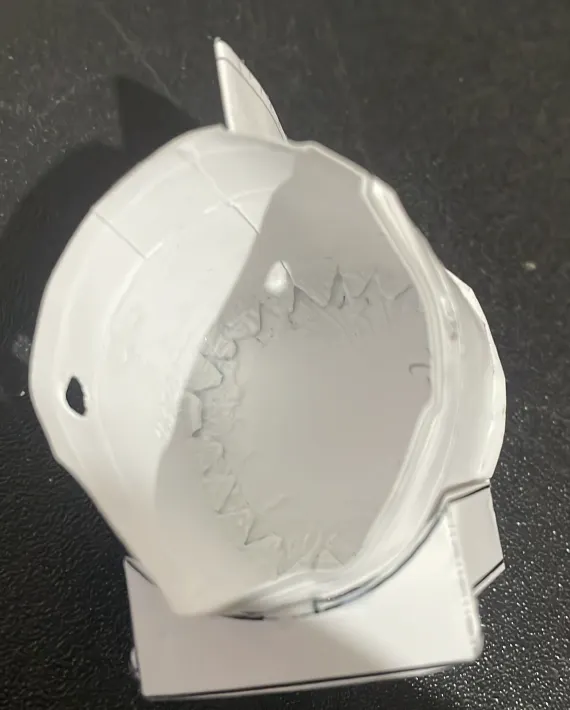 [2-1] 其<三角形>蓋板黏在 [ 2-2 ] 接收器艙（地板）上