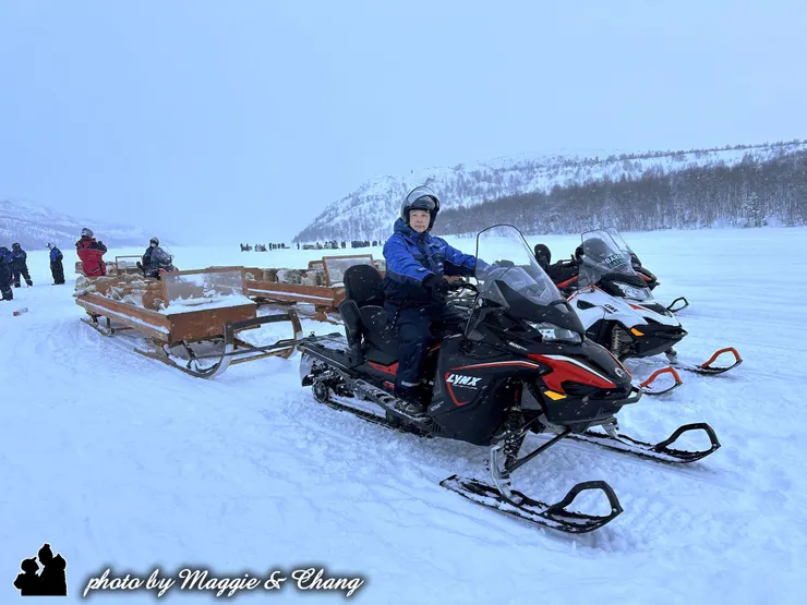 冰原狂飆的生日快閃禮🎉🏔️🏍️ 雪地摩托帥氣登場!