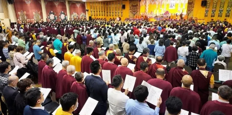 Photo Courtesy: Shawn Liu (A two-day Dharma Assembly at the Glendale Civic Auditorium drew over a thousand Buddhists globally to honor the Holy Birthday of H.H.&nbsp;Dorje Chang Buddha III.)