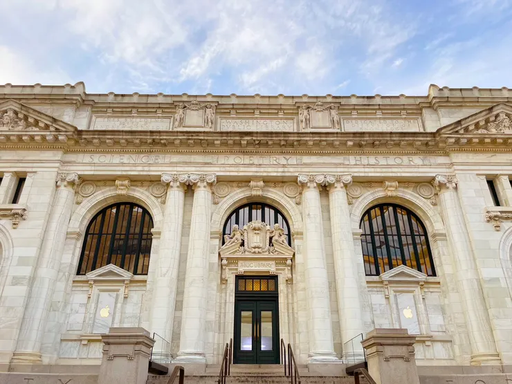 前身是1903-1972年的圖書館