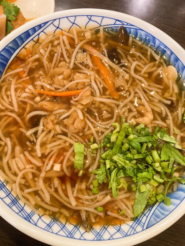 料很豐富的米粉羹