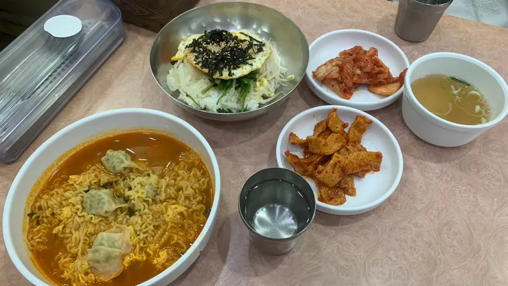 共享忠武飯捲24小時營業